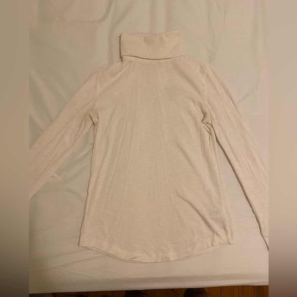 Gap Turttle Neck Top